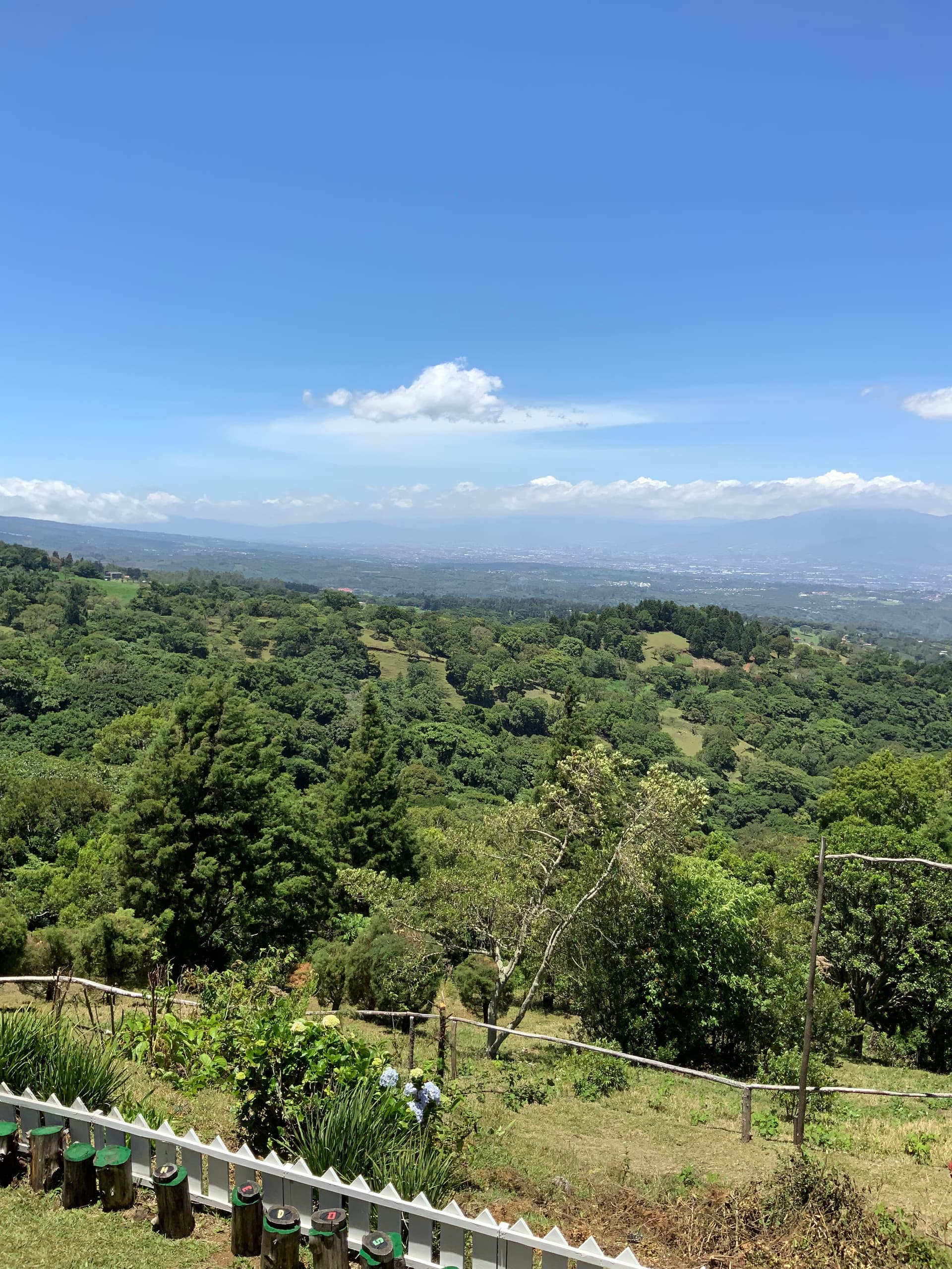 T-POA-003 Cabaña de montaña en Poás de Alajuela con vista panorámica y negocio Airbnb en operación — photo 2